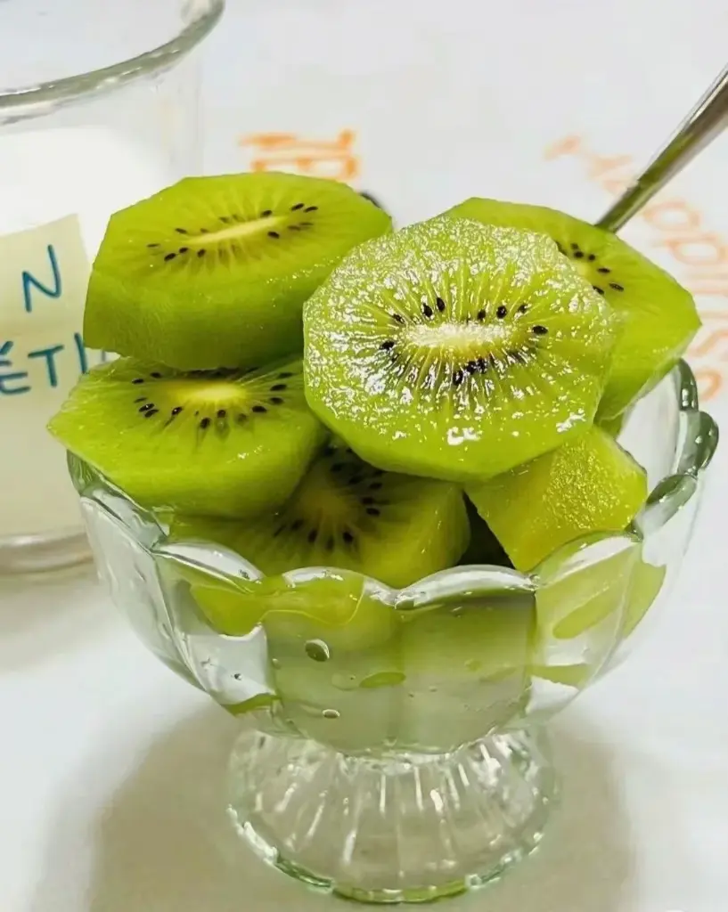 Cut Kiwi Green 200gm